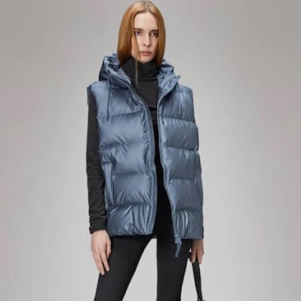 Rains Alta Puffer Vest in Bay Steel Blue